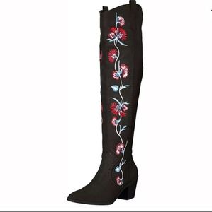 Brand new Carlos Santana Alexia boots